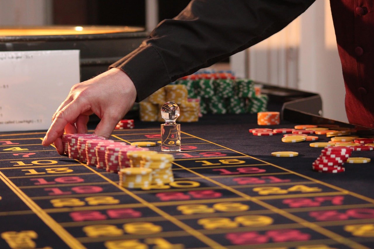 Sports Betting page layout with privacy and responsible gaming reminders